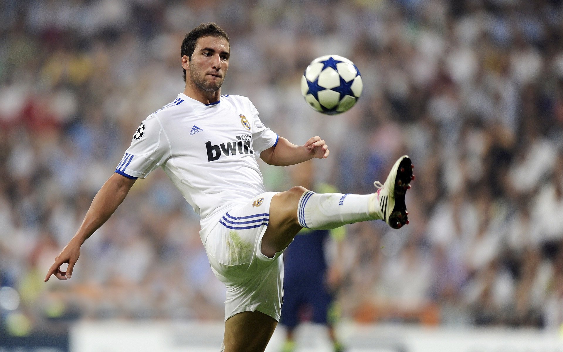 开云APP-欧冠生死战！36岁迪马利亚梦回巅峰，一脚定江山击沉马德里竞技